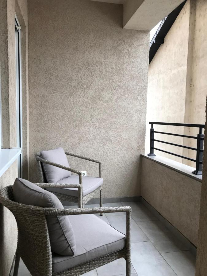 Green Apartment Novi Pazar Bagian luar foto